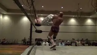 Kyle King vs Tyler Dynamite