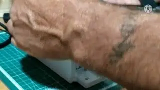 Самодельная двоильная машинка для кожи.