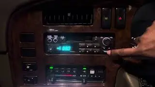 90’s Clarion CK161 tape deck, Nissan Caravan E24 日産キャラバン E24 に搭載された 90 年代の Clarion CK161 車載テープ デッキ