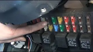 Replacement fuse №13 stop signals, interior lighting, check the signal on the Chevrolet Niva.