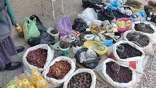 Прогулка за травяным сбором на базара выходного дня.