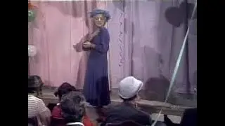 Dona Clotilde se declara para Seu Madruga