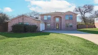 1321 Forest Creek, DeSoto, TX Presented by Tierny Jordan.