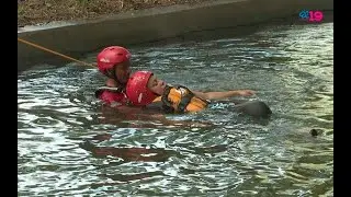 Bomberos realizaron practicas en aguas mansas para el rescate de victimas