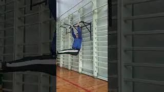 Подтягивание углом