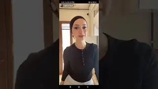 Woman in a Turban with a Stunning Physique Appears on Air 