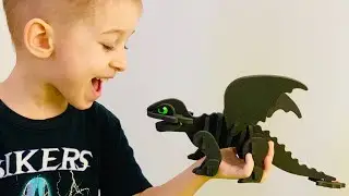 КАК ПРИРУЧИТЬ ДРАКОНА? Руслан приручил БЕЗЗУБИКА😜собираем объемную игрушку!