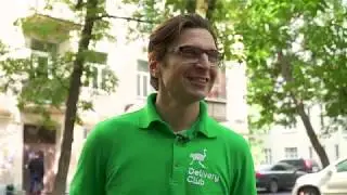Спецпроект The Village - Эксперимент: Ведущий MTV Александр Анатольевич стал курьером на один день