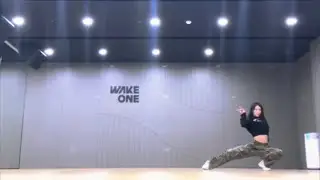 xiaoting’s bloodline dance cover is on repeat
