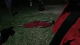 Memukul orang yang sedang tidur