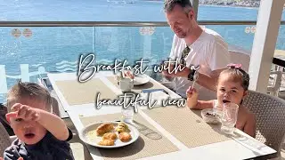 Mini vlog (let's have breakfast with a beautiful view) #thefildutchtwins #familyvacation