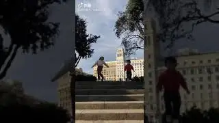 夹腿伸手歪头 抖音弈晴
