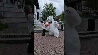 Растрогал именинницу до слез