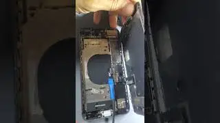 IP 8PLUS MOJADO SIN ENCENDER..