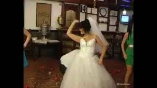 Прикол на свадьбе. Первый танец молодых.