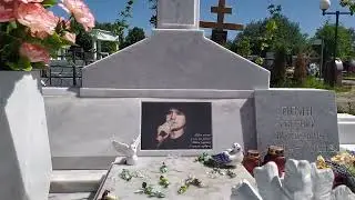 Евгений Осин могила на Троекурово кладбище...рядом с Юрой Шатуновым ...