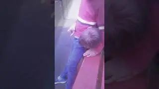 Два пацана деруться