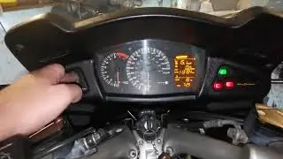 Переключение одометра с миль на километры Honda St 1300 Pan European