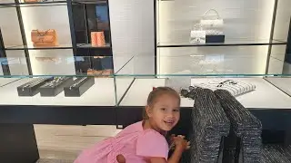 Италия Жасмин и Мелисса в Chanel Венеции на San Marco