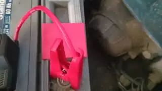 Kromix K22303 (ZHS22303R) Запускает двигатель без аккумулятора.