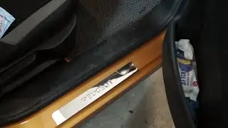Накладки на пороги для любых автомобилей