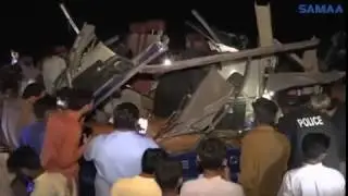 Покистонда автобус поезд билан тўқнашди: 20 киши қурбон бўлди