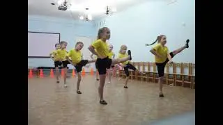 Зарядка в подг  гр 6 Лучше папы друга нет