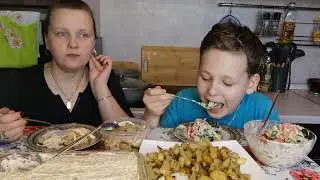 Мукбанг Луковый салат, Жареный картофель, Морепродукты, овощи /Отвечаем на вопросы