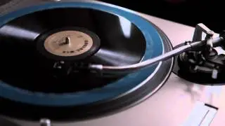 Rhythm & Sound w/ Tikiman - Never Tell You (HQ)