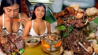 $1 Noodles! The Best Authentic Hot Pot Boat Noodles- Thailand Food Guide