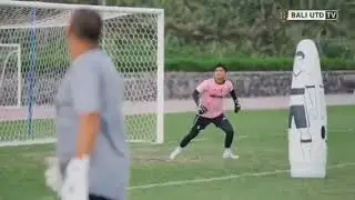 official training Against Persebaya