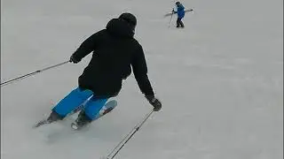 Skiing at Dodge Ridge ski resort - DG