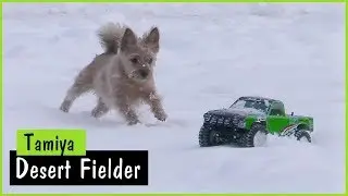 Tamiya Toyota Hilux Truck Snow Fun! | Tamiya TA-02 Desert Fielder (RC)