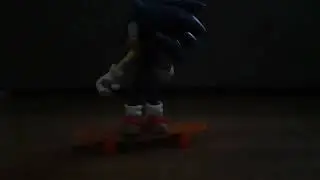 Sonics Skateboarding Tricks! (Sonic Stop-Motion)