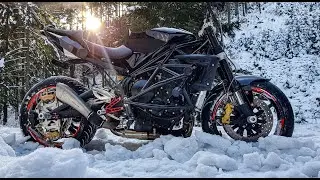 Triumph Street Triple R 675 stunt bike