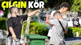 GÖRME ENGELLİ KILIĞINDA ÇÖP ATMA ŞAKASI !!(%100 İZLE )- SOSYAL DENEY