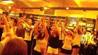Marco Mengoni flash mob a Milano (RicordiMediaStore)