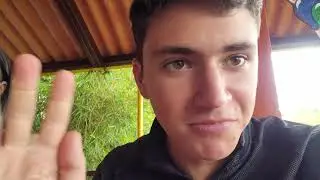 I'm basically a food critic... (Colombia Vlog 2, 2023)