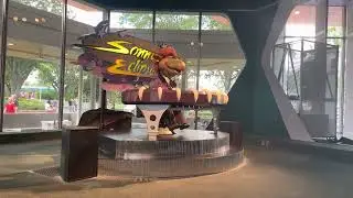 Sonny Eclipse sings Bright Little Star (Cosmic rays starlight cafe @ Walt Disney world)