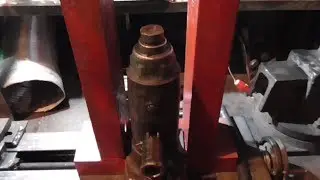 Repair of the first generation SHAAZ 5 t jack.