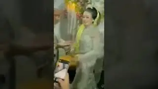 Kakek Menikah Dengan Wanita Abg