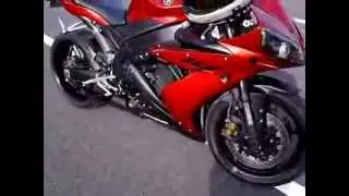 2005 Yamaha R1 Walkaround (Red w/ Carbonfiber)