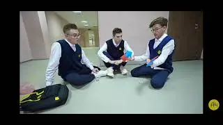Команда А4 играют в игру ттакджи