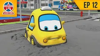 Tony the Little Taxi gets stuck in the cement | The Caster Town EP12