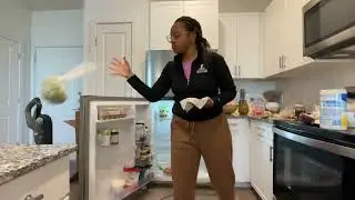 Cleaning My Fridge to Nice Holiday Music | Vlogmas Day 5