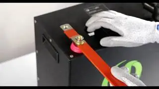 Connecting a busbar to terminals on a SimpliPhi battery