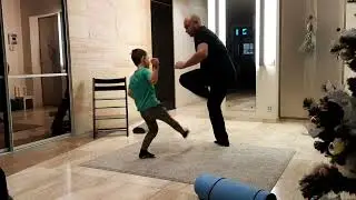 Каратэ.Самозащита для детей и взрослых.На видео мальчик 5.5 лет