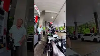 man gives biker a good tip