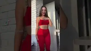 Сочная девушка