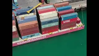 Фидерное судно «Барыс» погружено рекордными 314 контейнеров в ДФЭ